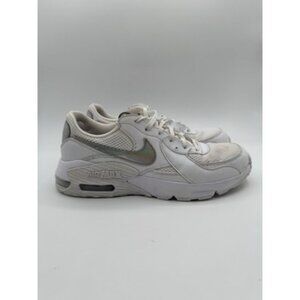 Women’s Nike air max dj6001-100- Size 9 White / Chrome